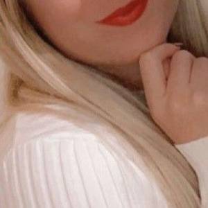 J?ai depuis quelque temps le fantasme de dcouvrir le sexe entre femmes, je recherche celle qui acceptera de jouer avec moi ?