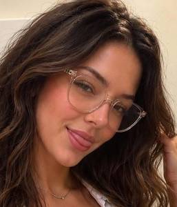 Femme célibataire 23 ans à Paris-14e