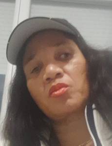 Femme célibataire 18 ans à Toulon