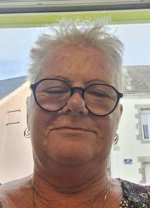 Femme célibataire 58 ans à Saint-Brieuc