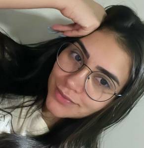 Femme coquine brune super chaude 