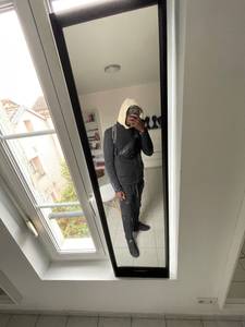 Femme célibataire 22 ans à Vaud