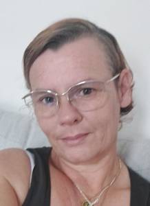 Femme coquine châtain  