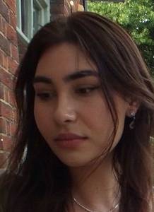 Femme célibataire 21 ans à Paris-17e