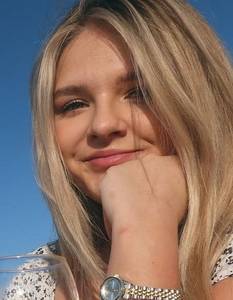 Femme célibataire 25 ans à Paris