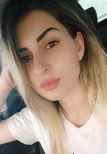 Femme célibataire 33 ans à Monaco