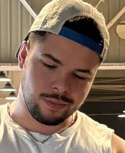 Louisbac, femme coquine de 22 ans - Vienne