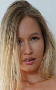 Alixsara374, femme coquine de 18 ans - Gl�ria e Vera Cruz