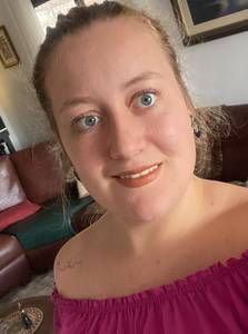 Anah46, femme coquine de 21 ans - Curitiba