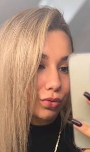 Femme coquine blonde coquine de lille
