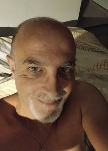 Tu veux prendre contact? célibataire de Paris
