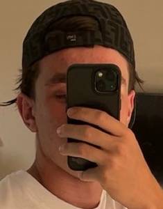 Tu veux prendre contact? célibataire 18 ans