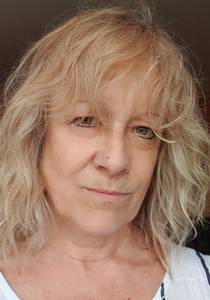 Femme célibataire 64 ans à Paris