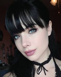 �tudiante en droit � Toulouse, je kiff ma vie. Je suis du genre � vouloir du s�rieux? et un peu de fun aussi ?
On verra au feeling..