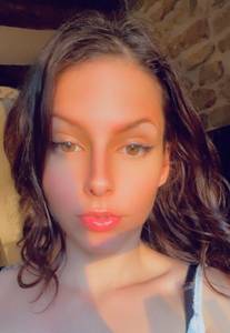 Femme célibataire 25 ans à Metz