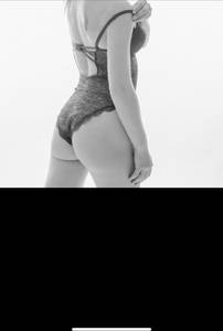 Femme célibataire 25 ans à Pau