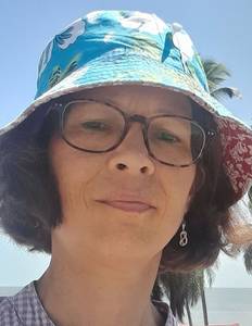 Femme célibataire 48 ans à Evry