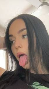 Femme célibataire 24 ans à Renens