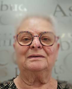 Lafongin, femme coquine de 82 ans - Lot