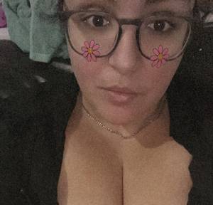 Petite coquine  coquine à plan-cul-bressolles