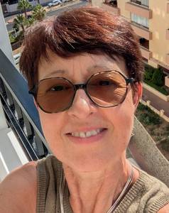 Femme célibataire 65 ans à Toulon