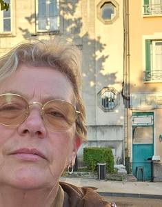 Femme célibataire 65 ans à Metz