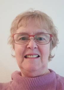 Femme célibataire 68 ans à Laval
