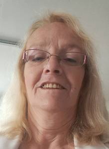 Femme célibataire 64 ans à Poitiers