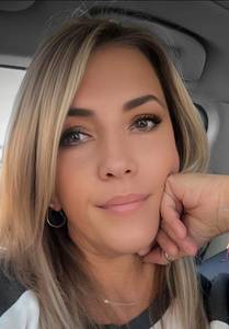 Femme célibataire 32 ans à Angers