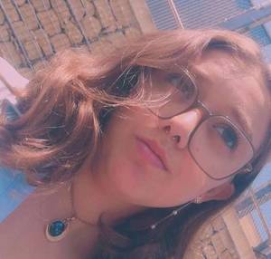 Lou, femme coquine de 18 ans - Dordogne