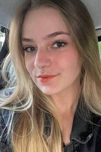 Plan cul avec femme blonde super chaude à plan-cul-voirac