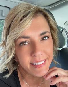 Femme célibataire 33 ans à Angers