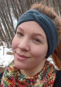 Ariane, 34 ans. Une femme sinc�re, pos�e, avec le c?ur ouvert. Je recherche une relation s�rieuse, faite de respect, de tendresse et de partage. J?aime rire, profiter des petits moments et avancer � deux