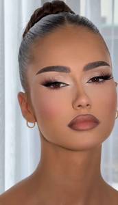 Femme célibataire 18 ans à Aubenas
