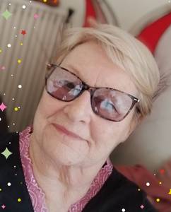 Femme célibataire 69 ans à Paris-12e