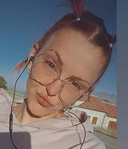 Femme célibataire 29 ans à Pau