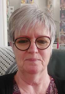 Femme célibataire 62 ans à Orleans