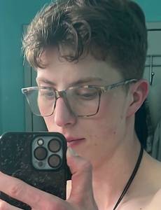 Romain16, femme coquine de 19 ans - Maine-et-Loire