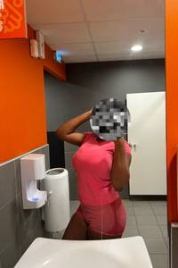 Femme célibataire 23 ans à Nimes