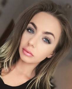 Femme célibataire 34 ans à Dijon