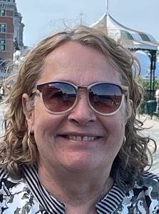 Femme célibataire 68 ans à Saguenay