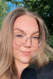 Petite coquine   de plan-cul-cerences