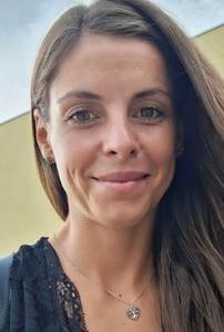 Petite coquine   à plan-cul-voulpaix