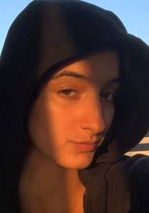 Femme célibataire 22 ans à Le-Mans