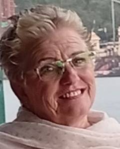 Plan cul rapide avec femme brune coquine