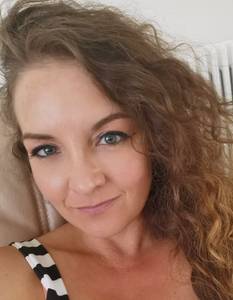 Femme célibataire 28 ans à Paris-17e