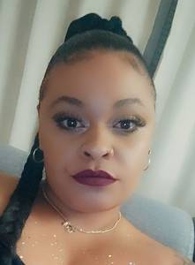 Coucou je recherche un homme capable respectable et dr�le qui peut me faire d�couvrir les merveilles cach�s de la Martinique ???
