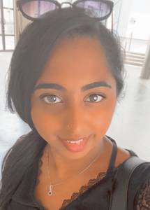Petite coquine cheveux noir super chaude à plan-cul-gennevilliers