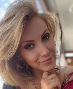 Petite coquine   de plan-cul-verriere-2