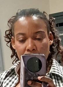 Femme célibataire 42 ans à Reims